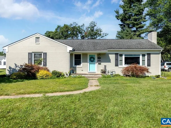 218 Robin Rd, Waynesboro, VA 22980