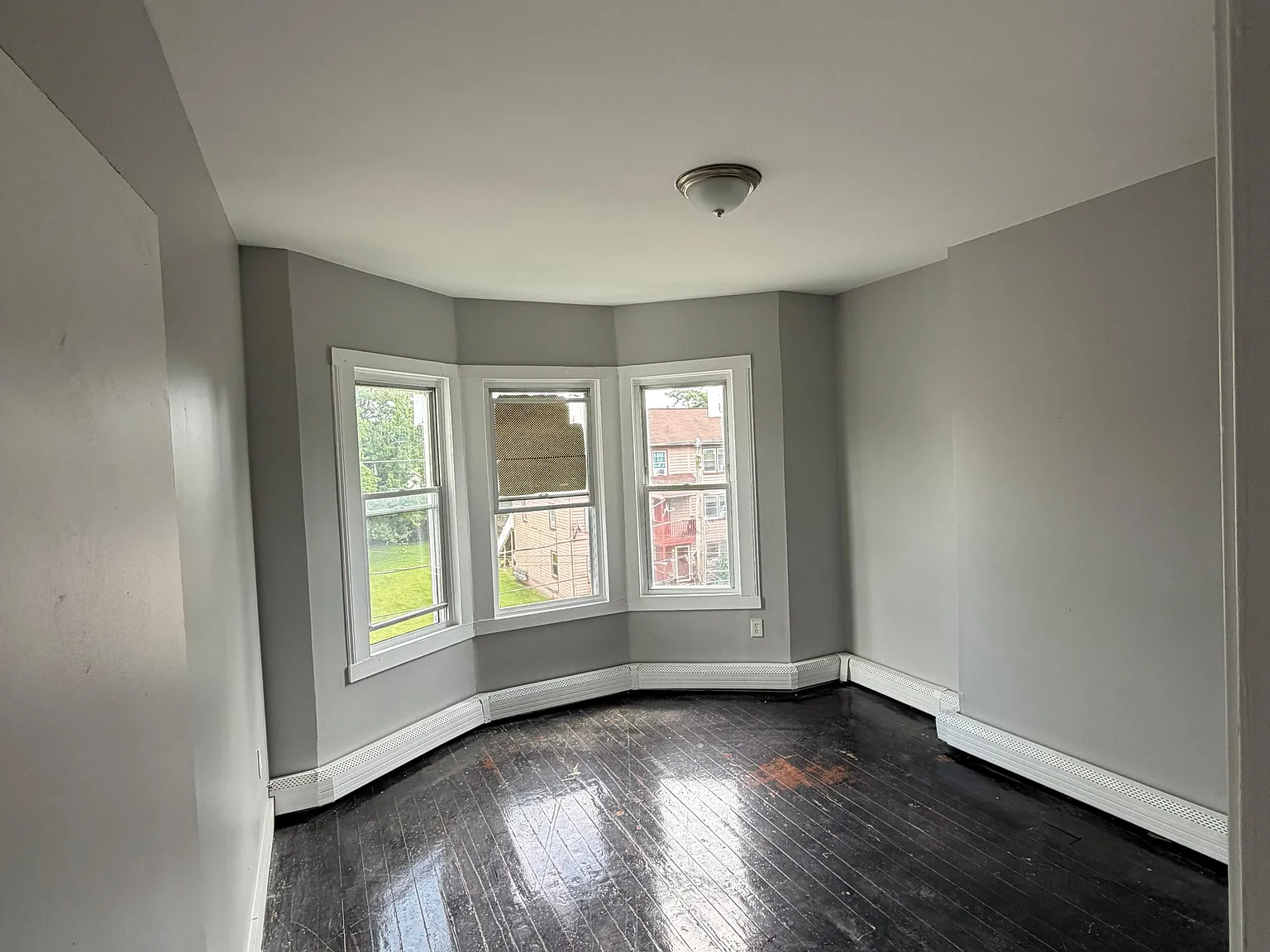 3 bed, $1,800 — Photo 3