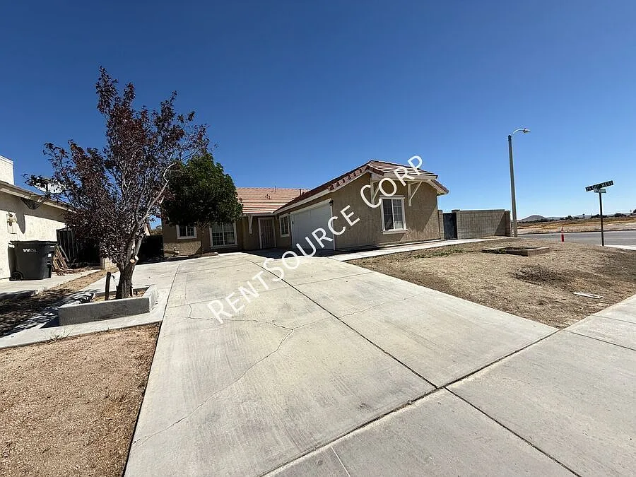 2501 Summerchase Ave