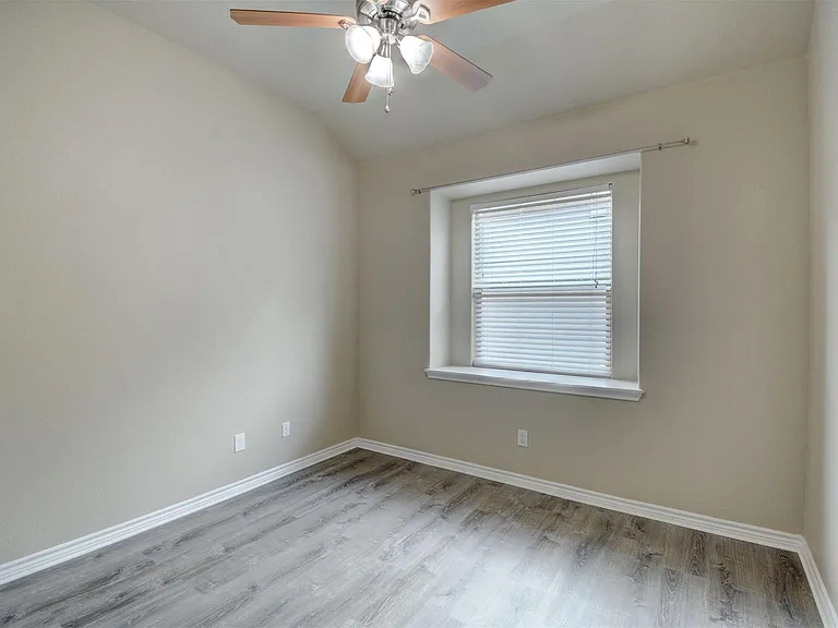 129 N Kaupo Dr #B — Photo 9