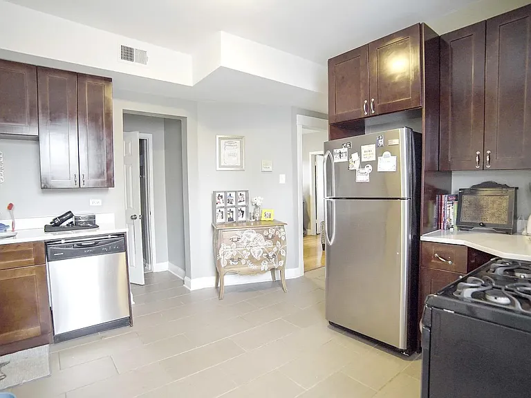 2545 N Springfield Ave #1 — Photo 9