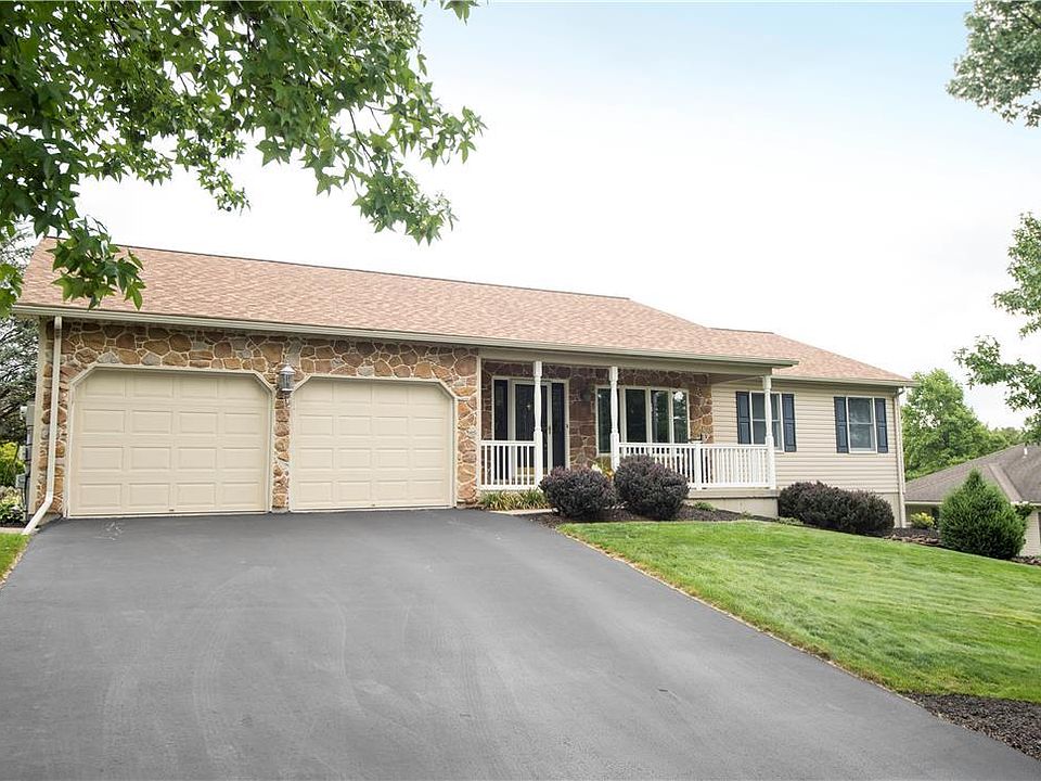 1st image of 3100 Applewood Dr