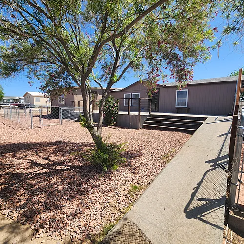 21533 W Laura St Photo 1