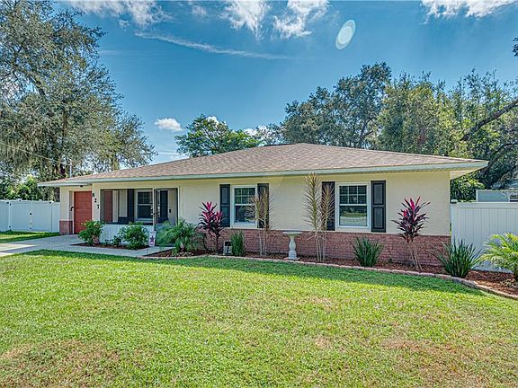 2nd image of 827 Kristen Ct