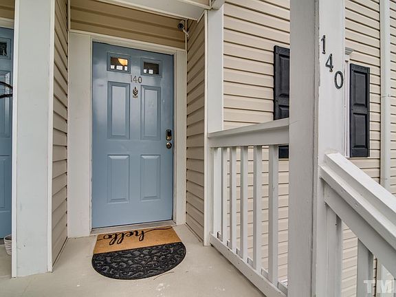 2nd image of 140 Kingsbury Dr #140