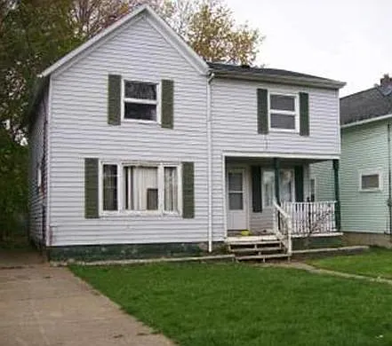2622 Lexington Ave photo 1