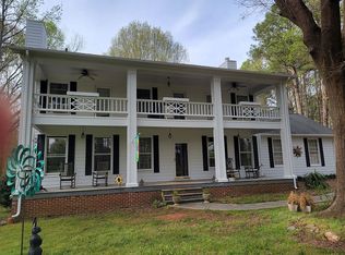 340 Log Barn Rd, Pittsboro, NC 27312