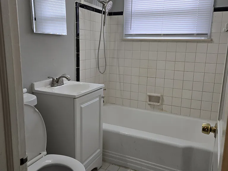 16410 Edmore Dr — Photo 6