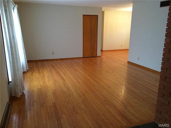 5th image of 20 Harneywold Dr