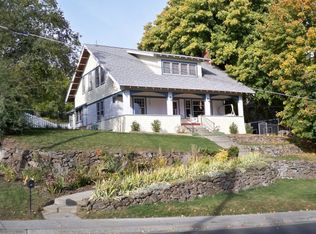 908 S Main St, Colfax, WA 99111