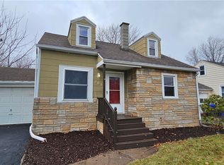 203 Newton Rd, Rochester, NY 14626