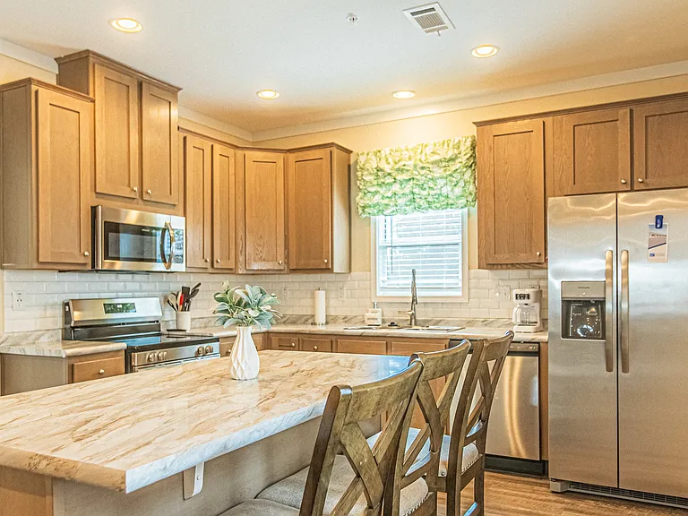 609 Vera K Ct — Photo 2