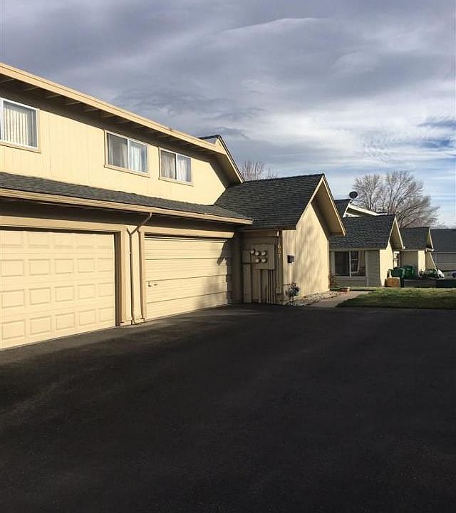 2nd image of 1657 Manchester Way