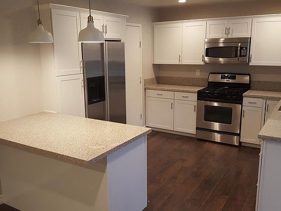 5th image of 1368 Pleasant Hill St