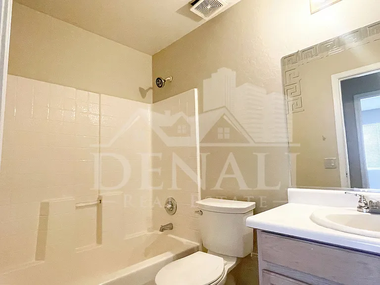 8930 W Catalina Dr — Photo 21