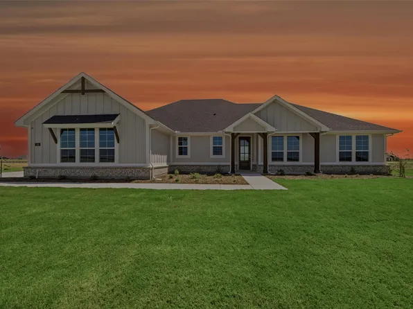 146 Aurora Ave, Valley View, TX 76272