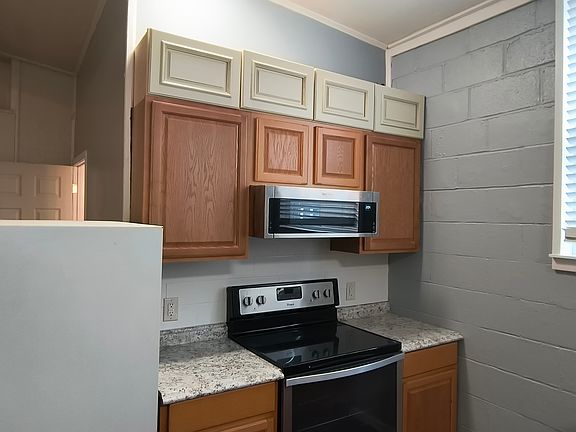 5th image of 226 Winchester Ave Suite A
