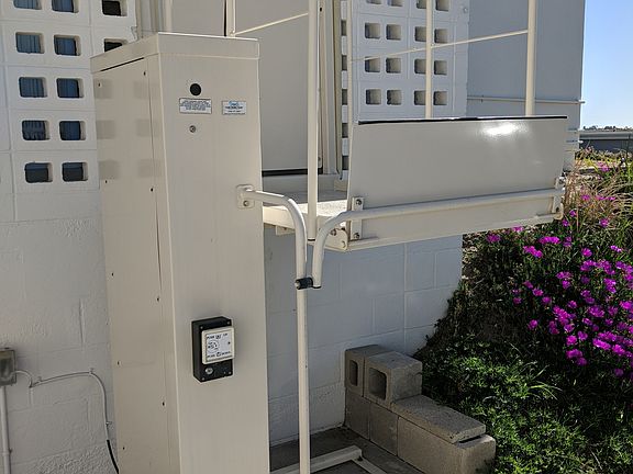 2nd image of 3747 Vista Campana S Unit 4