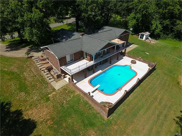 1st image of 66 E Lake Dr