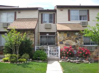 21A Fuller Ct, Staten Island, NY 10306