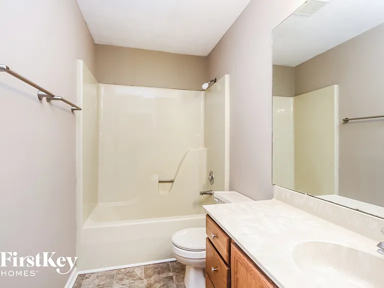 1433 Hunters Ln — Photo 14