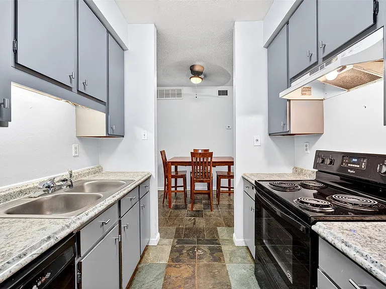 10053 Westpark Dr #297 — Photo 16