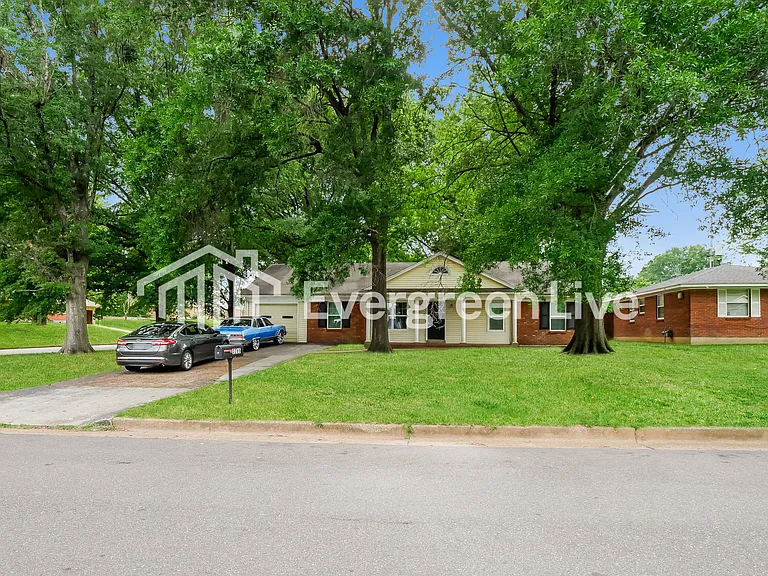 3285 Canyon Rd — Photo 1