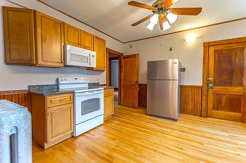 105 Ray St Photo 1