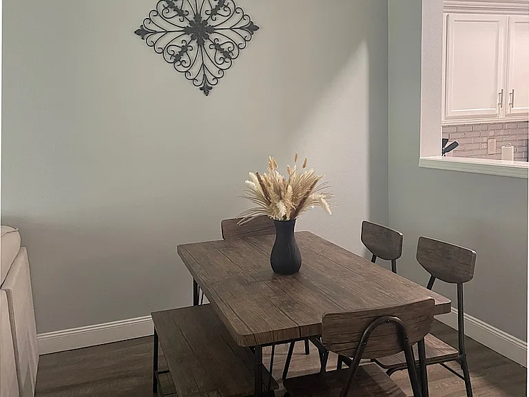 1042 Vista Cay Ct — Photo 6