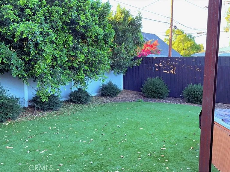 5779 Enfield Ave — Photo 15