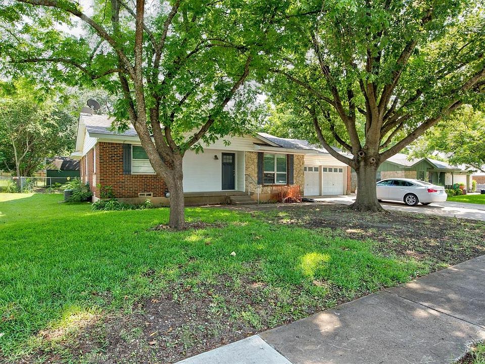 1st image of 204 W Avenue K