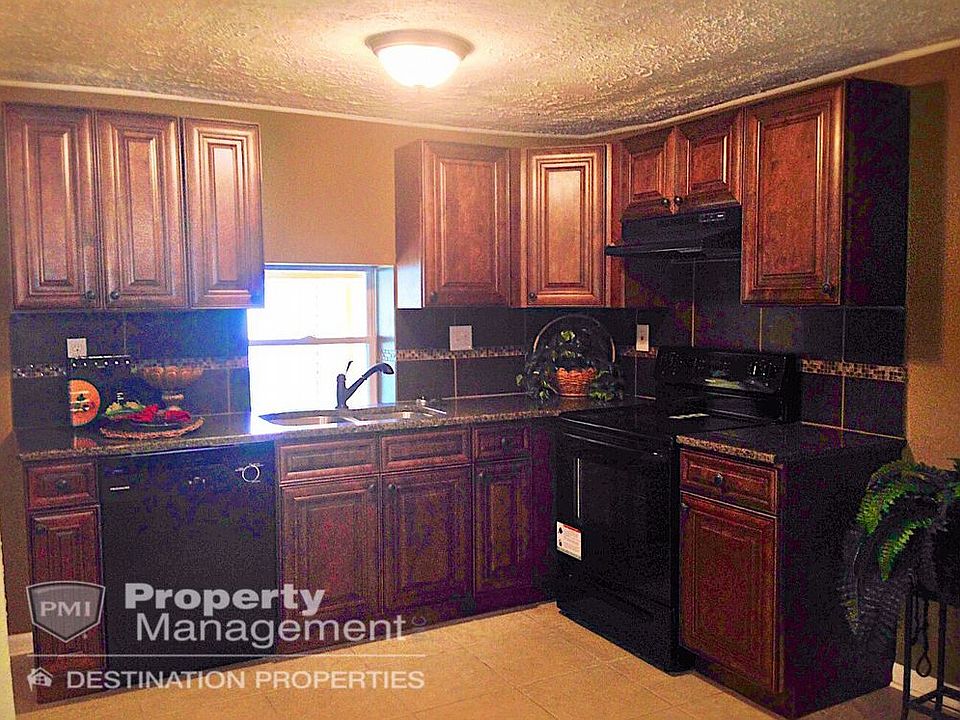 2nd image of 1011 S Main Rd