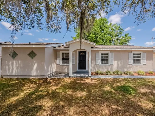 1084 Doyle Rd, Deltona, FL 32725