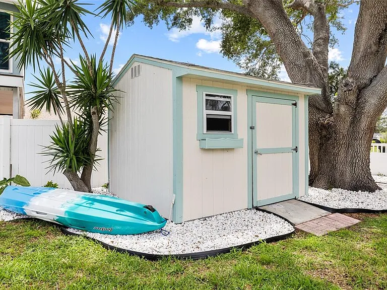 5541 Bayou Grande Blvd NE — Photo 43