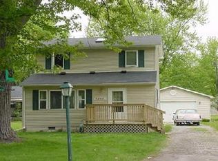 38251 Murdick Dr, New Baltimore, MI 48047