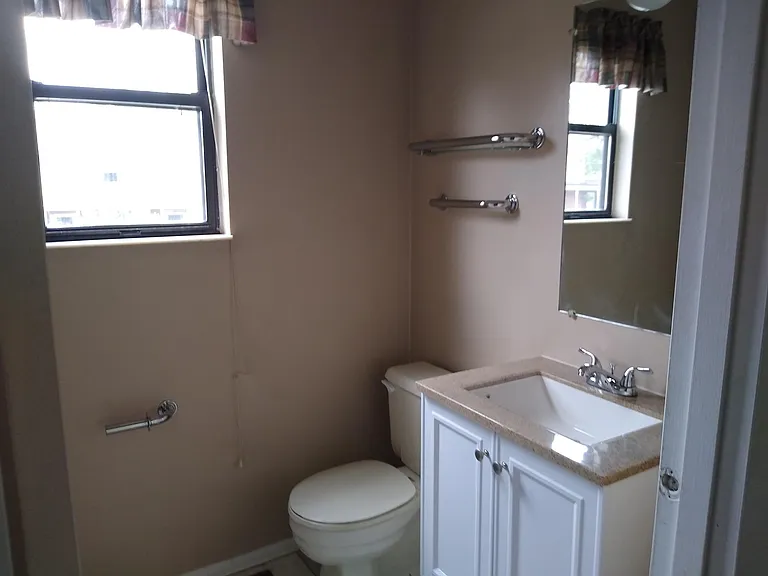 130 Woodhaven Dr — Photo 8