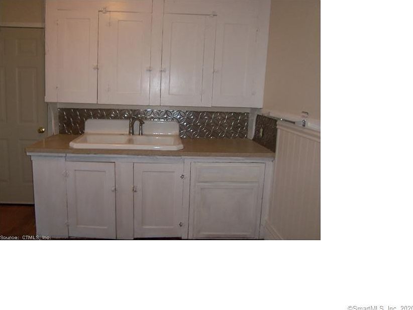 2nd image of 123 W Broad St APT 4
