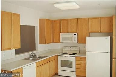 2nd image of 9507 Burgee Pl
