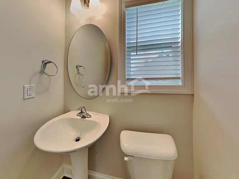 409 Forest Glen Dr — Photo 10