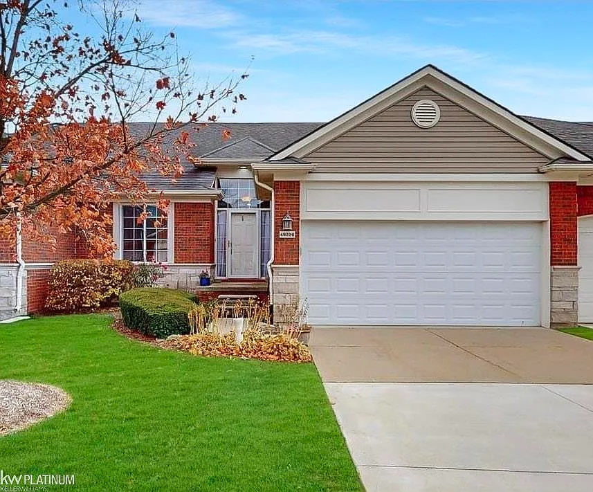 49220 Village Pointe Dr photo 1