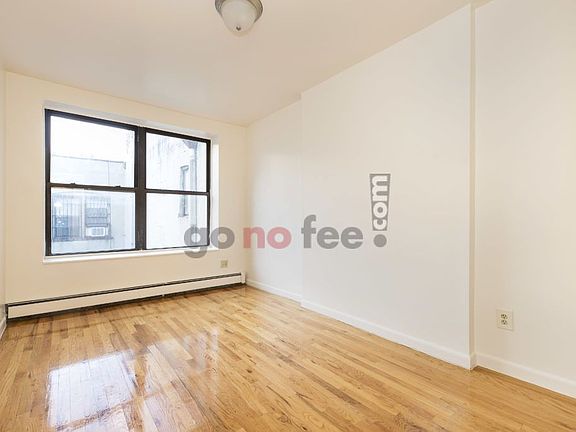 5th image of 347 Manhattan Ave APT 1C