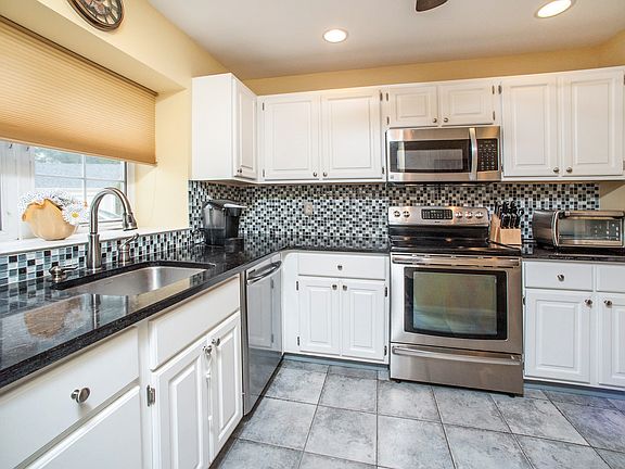 5th image of 3404 Morgan Dr