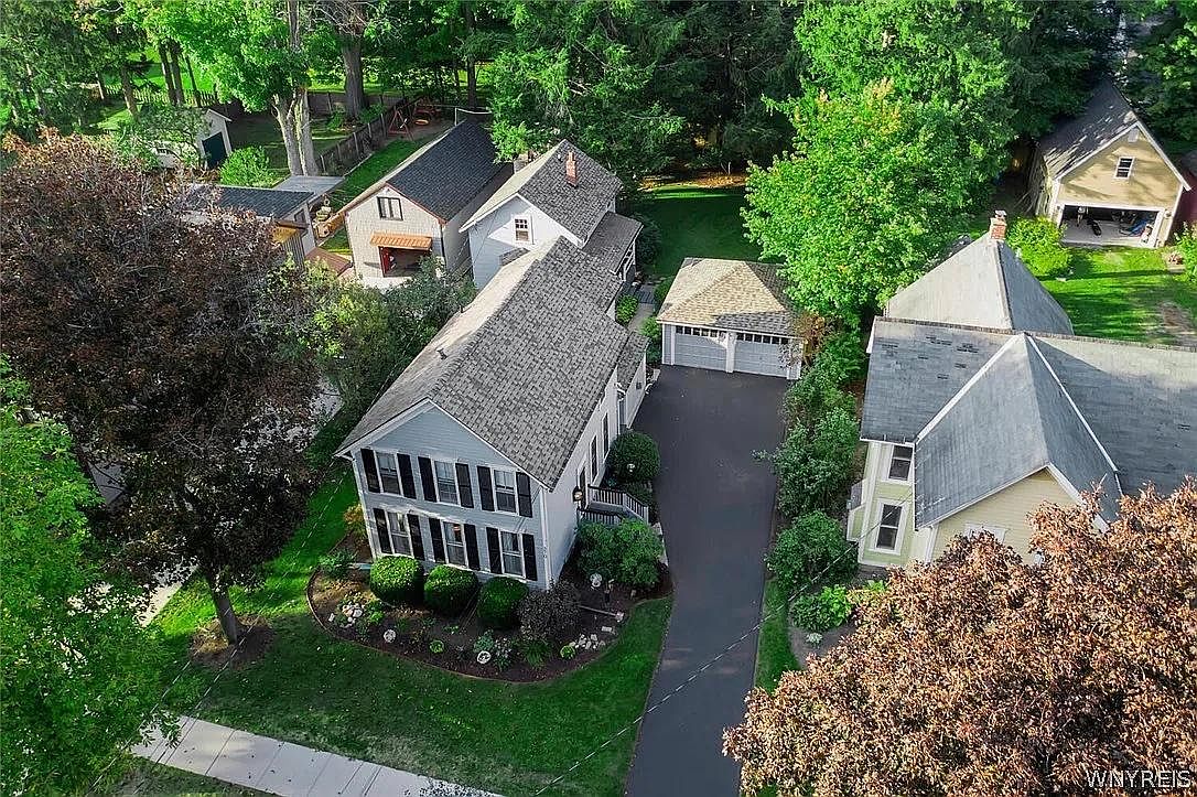 370 Oakwood Ave, East Aurora, NY 14052 Zillow