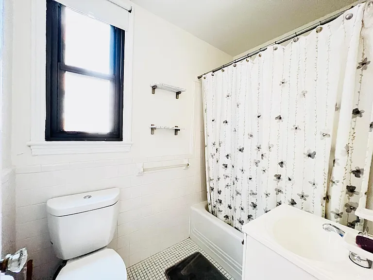 1010 25th St NW #310 — Photo 11