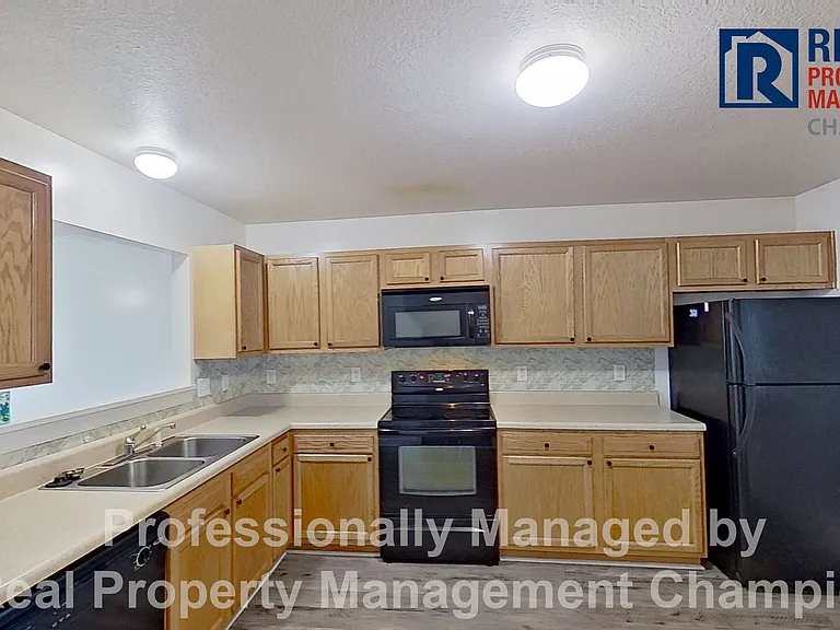 102 Springwood Dr — Photo 6