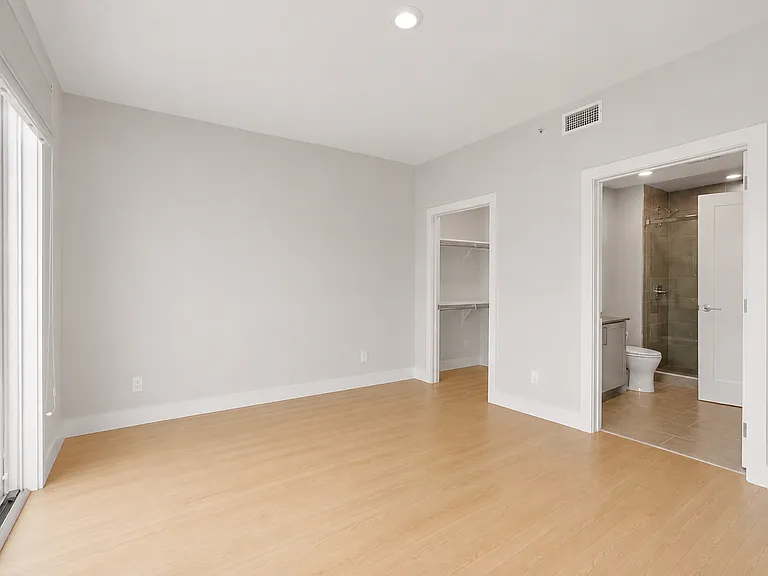 56 Old Field Point Rd #4 — Photo 13