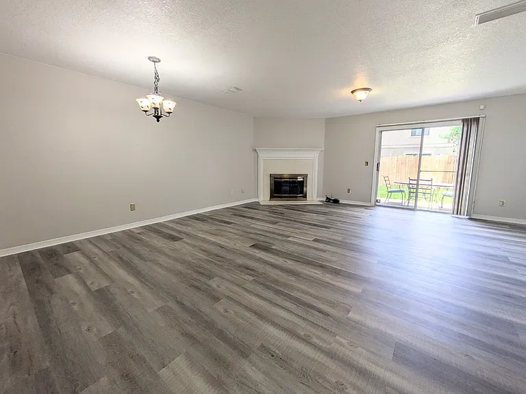 3027 Candlewyck Ln E — Photo 5