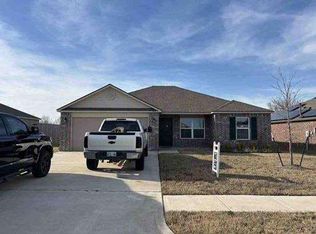 695 Foxtail Dr, Newcastle, OK 73065