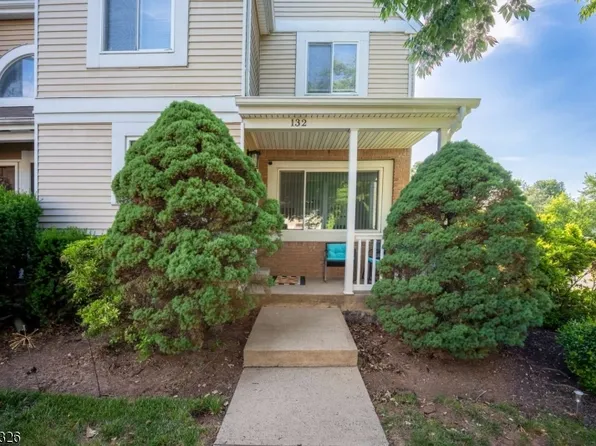 132 Longacre Ct, Hillsborough Twp., NJ 08844
