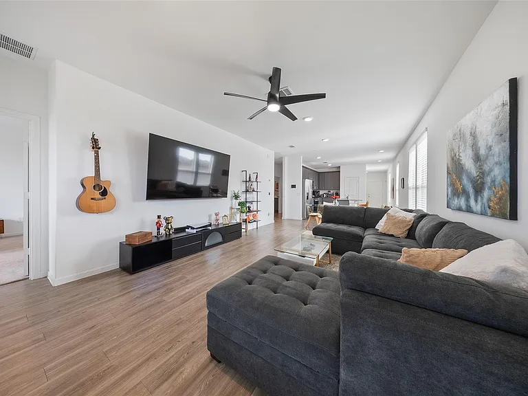 21126 Coral Blossom Ln — Photo 10